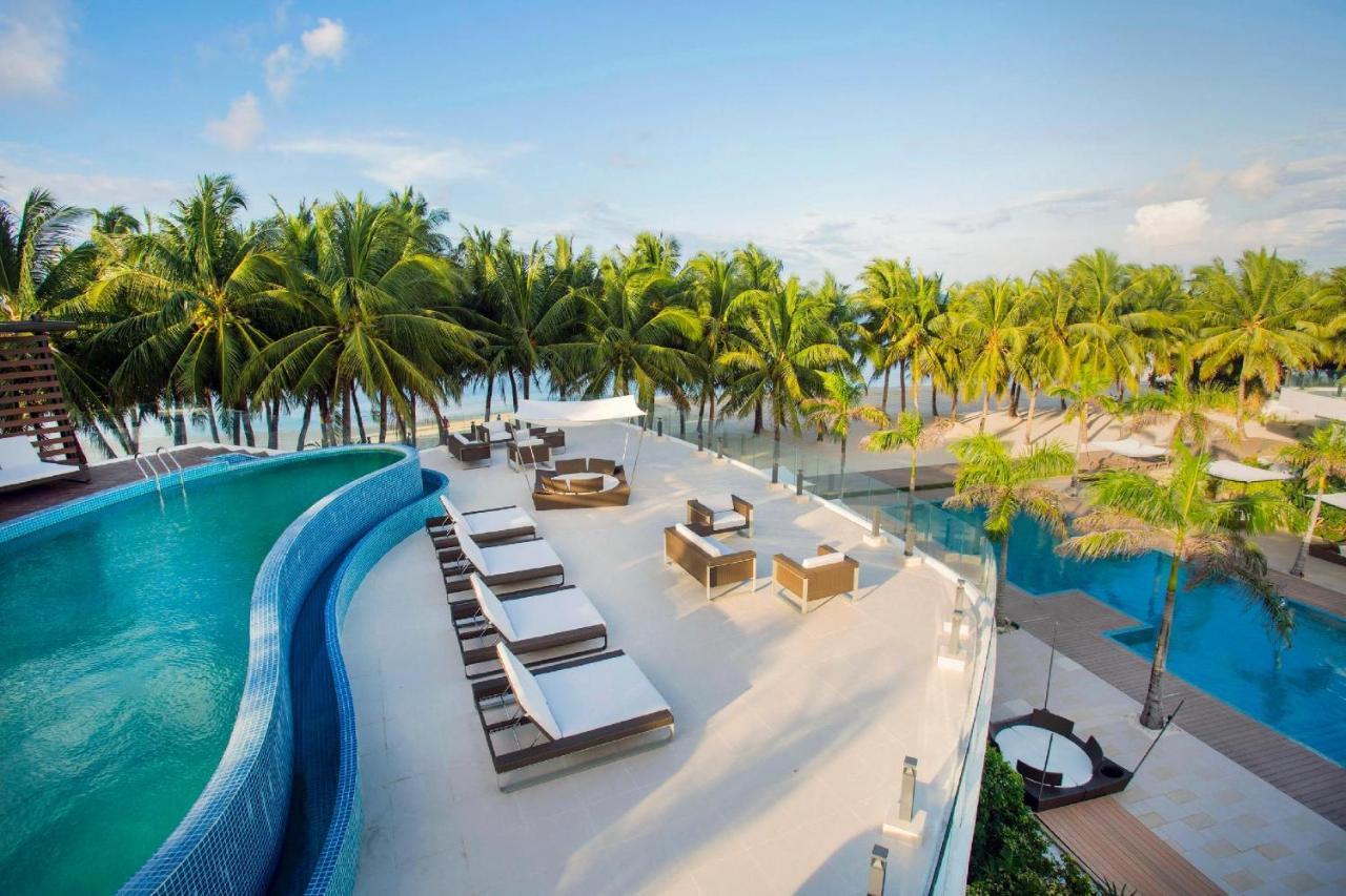 Aqua Boracay Hotel Balabag  Exterior foto The pool at the hotel